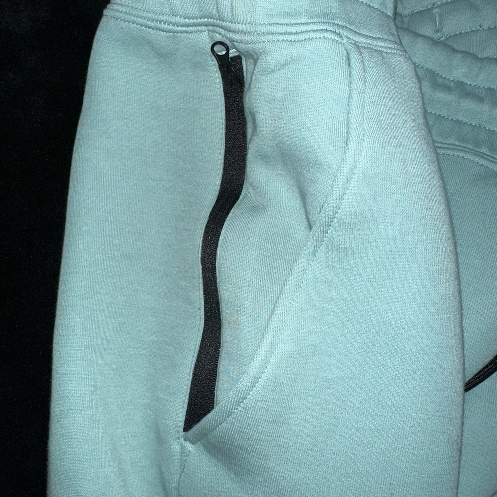Nike Green Track Pants with Tapered Fit and Elastic Waistband - Picture 6 of 7